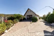 Casa visurilor cu livada roditoare si gradina amenajata Darm 