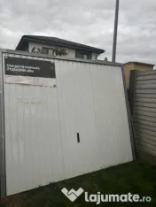 Ușa garaj basculantă manuală 