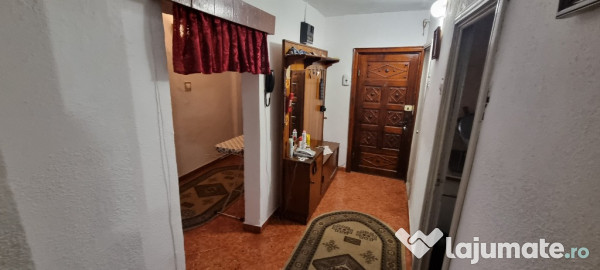 Apartament 4 camere 104 mp, central,bloc complet renovat (PNRR)–2 băi,2 balcoane