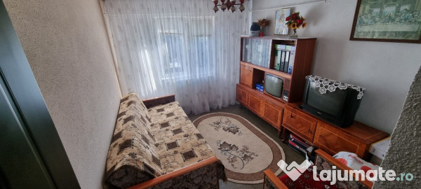 Apartament 4 camere 104 mp, central,bloc complet renovat (PNRR)–2 băi,2 balcoane