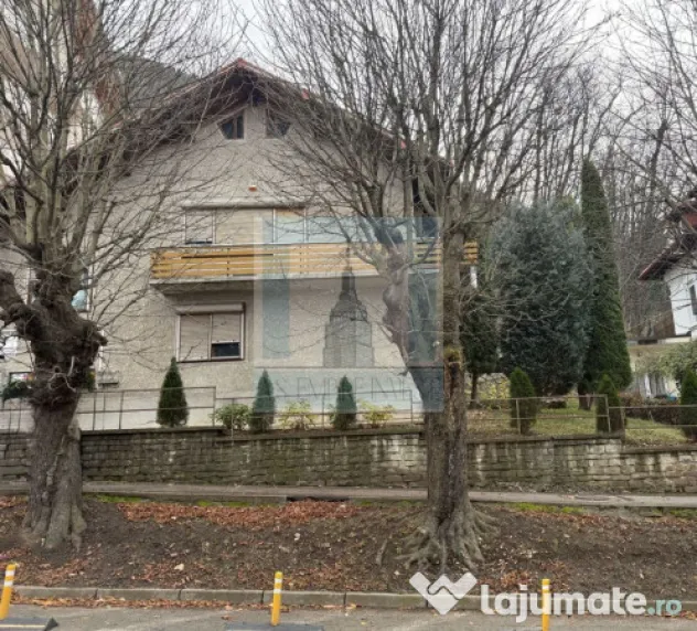 CASA/VILLA Individuală , teren 560 mp, D+P+E+pod-zona Ce...