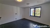 Vila - Bloc modern de 11 camere zona Centrul Civic , Onix 