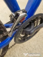 Bicicleta XFACT culoare albastru. 