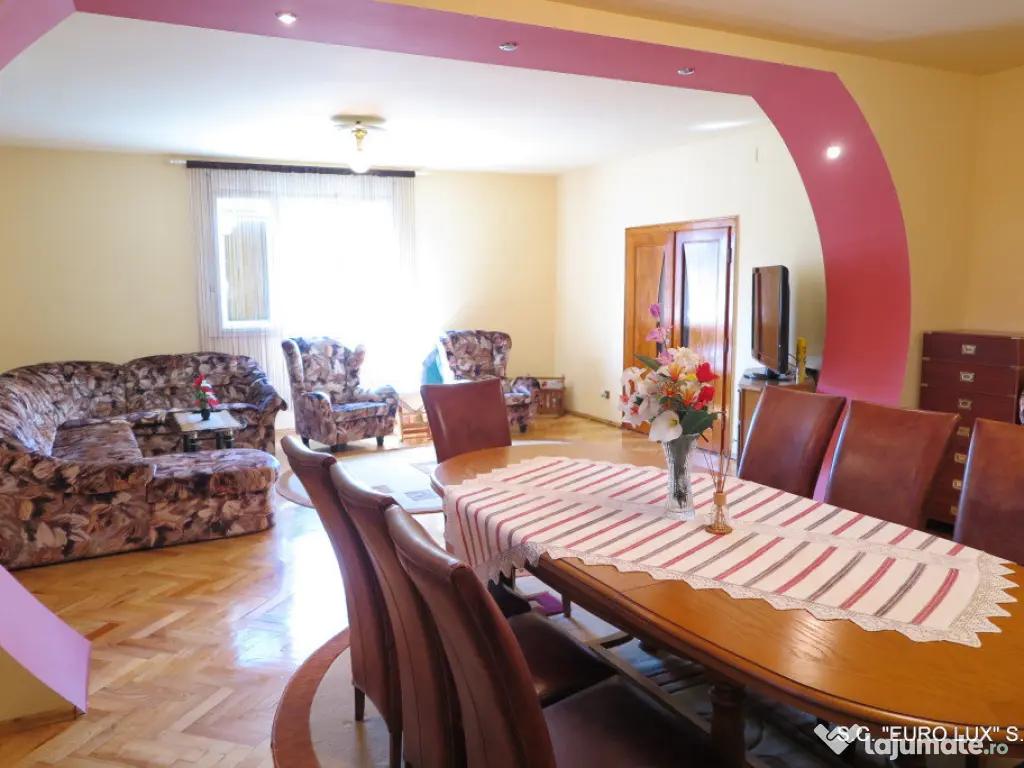 Vila D + P + E - Zona Gradiste