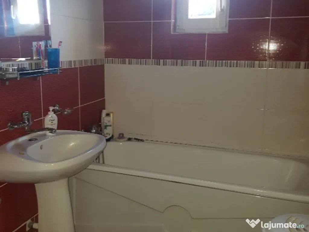 Hortensiei, 3 camere, decom. 