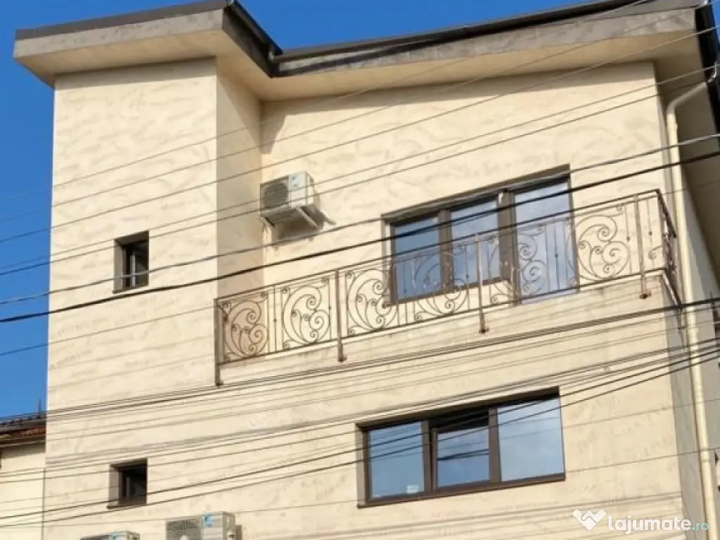 Vitan casa spatioasa,compusa din 6 camere