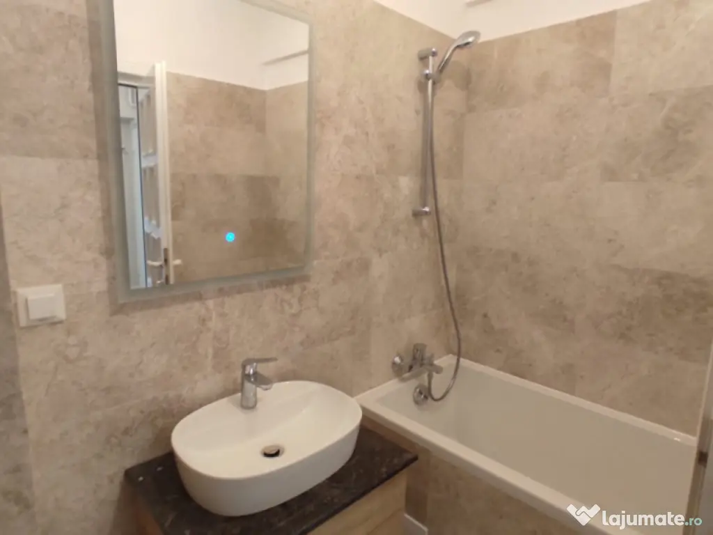 APARTAMENT 2 CAMERE, DECOMANDAT, BLOC NOU, MUTARE IMEDIATA 