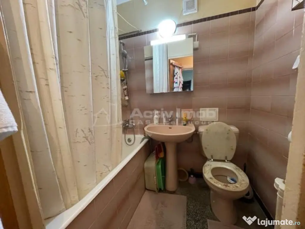 Titan-1 Decembrie 1918-Strada Giurgeni,etaj 4 din 4 