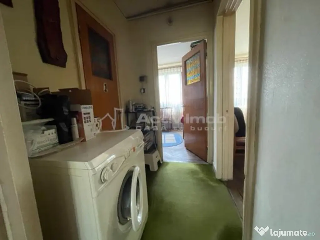 Titan-1 Decembrie 1918-Strada Giurgeni,etaj 4 din 4 