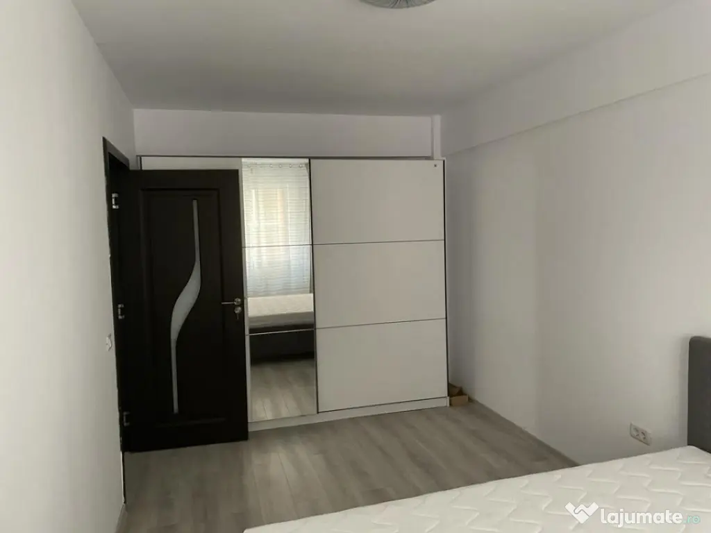 APARTAMENT 2 CAMERE, DECOMANDAT, BLOC NOU, PRIMA CHIRIE, TOT 