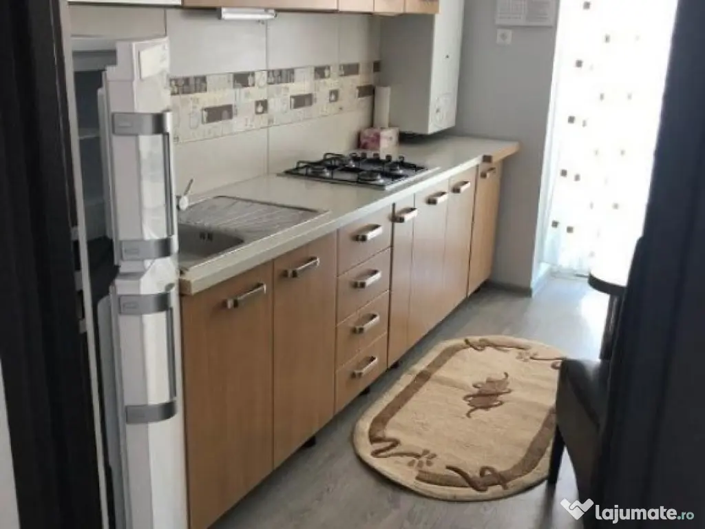 Inchiriere apartament cu 1 camera decomandat