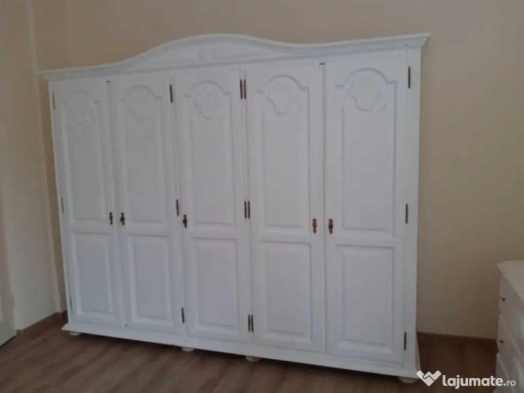 Inchiriere apartament cu 1 camera decomandat