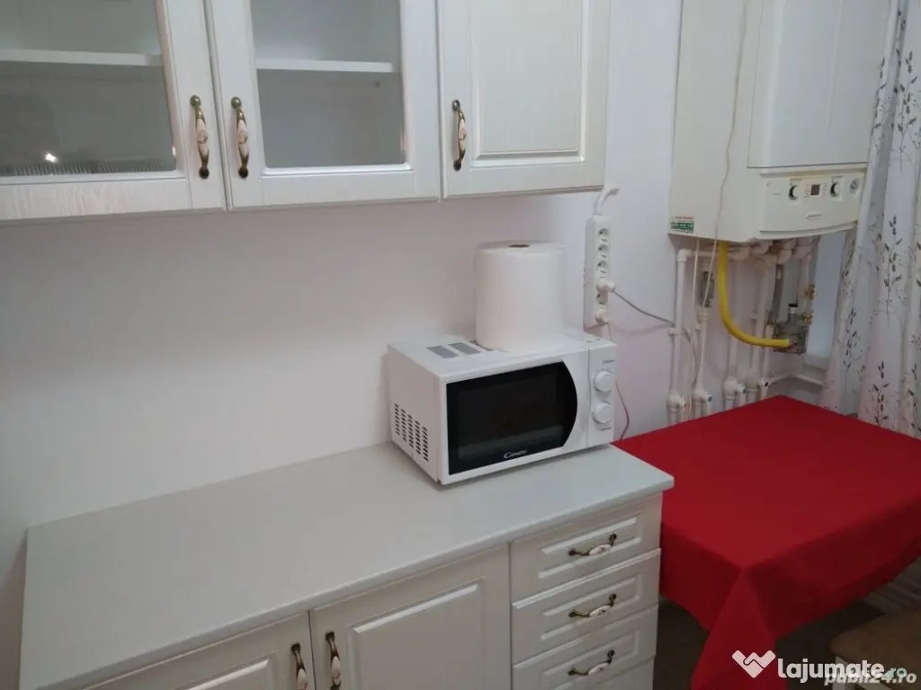 Garsoniera in zona Soarelui