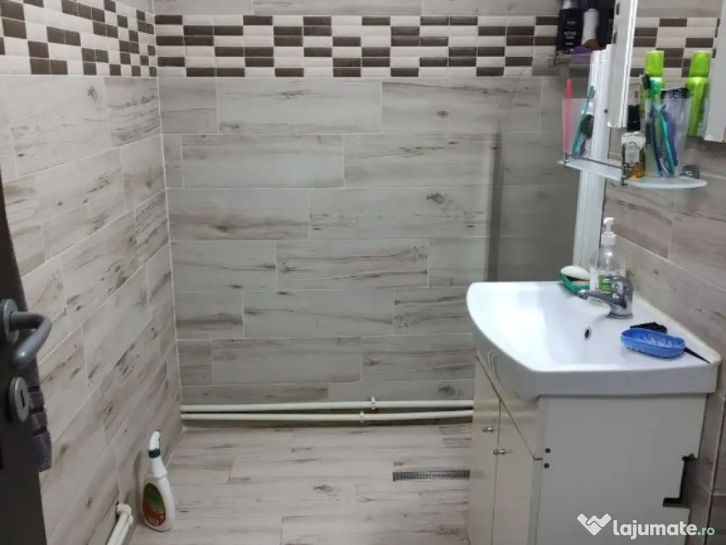 Apartament cu 2 camere zona Soarelui 