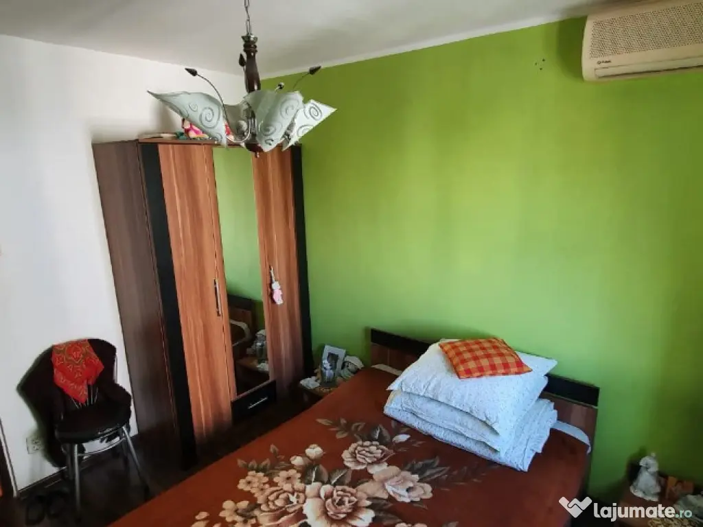 Zona Berceni, Apartament 4 camere, Metrou Aparatori Patriei.