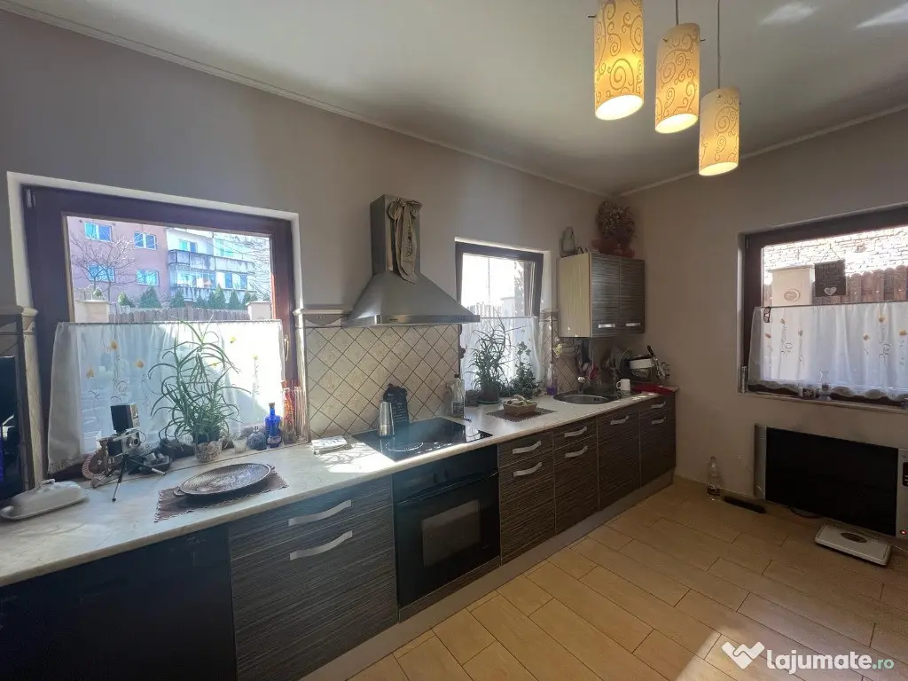 Casa 3 camere zona Ultracentrala - ID : RH-39978-property