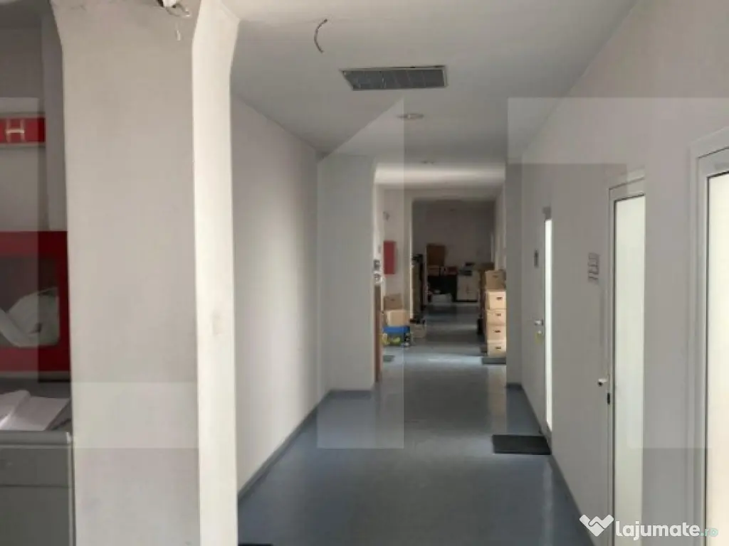 Spatiu de birou, 576 mp, 20 parcari, zona strazii Fabricii
