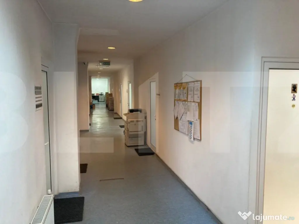 Spatiu de birou, 576 mp, 20 parcari, zona strazii Fabricii