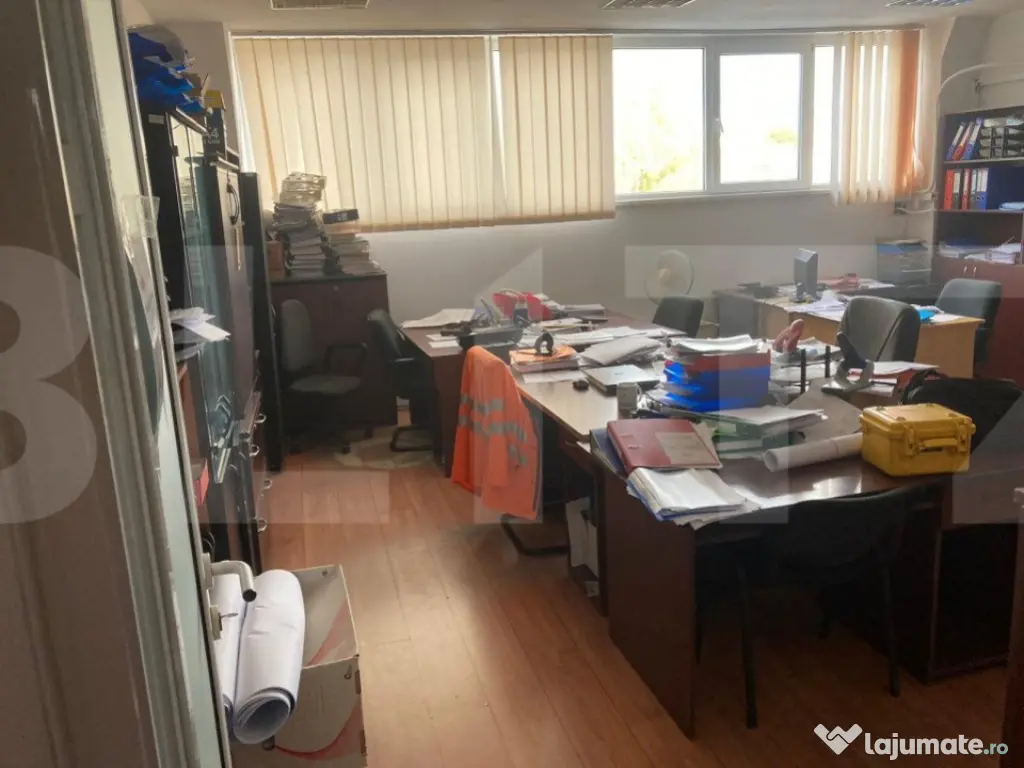 Spatiu de birou, 576 mp, 20 parcari, zona strazii Fabricii