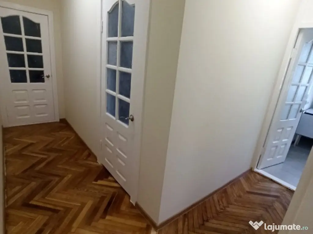 Apartament cu 2 camere in zona Semi-Central