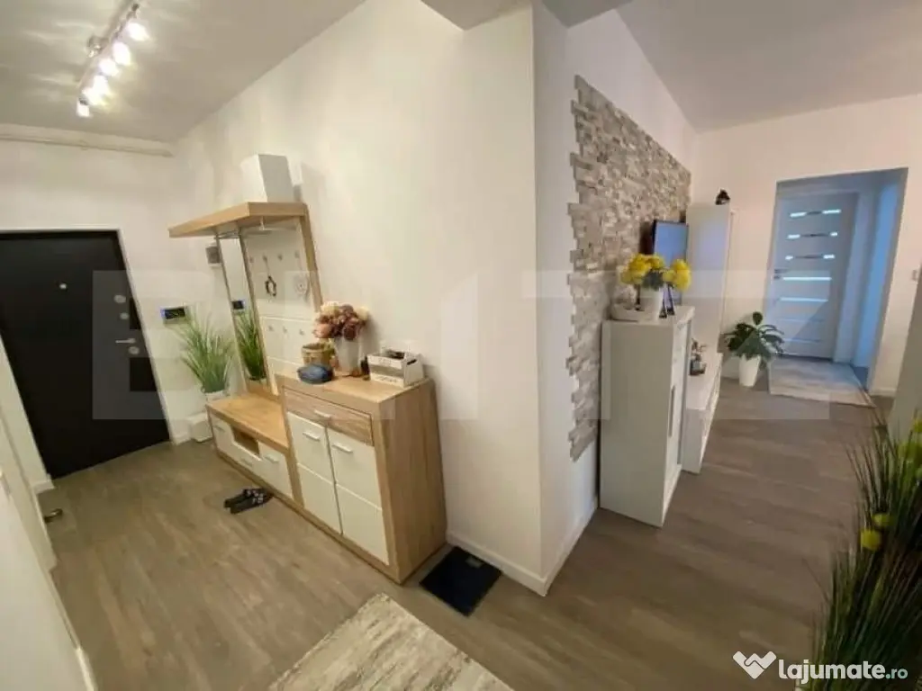 Oportunitate! Apartament de 3 camere, lux, Ciarda Rosie