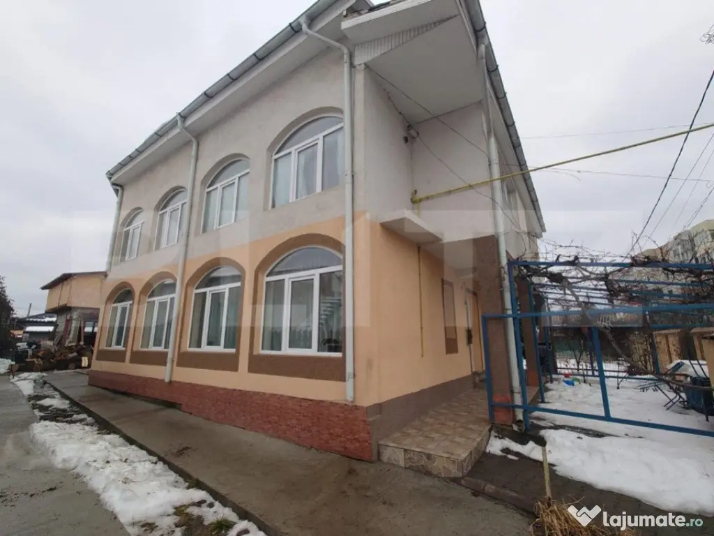 Vila individuala 200 mp si curte de 600 mp in zona Manta Ros