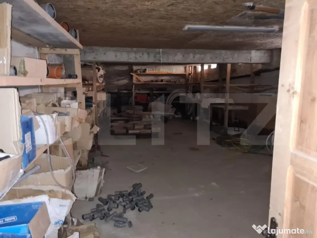 Casa, proprietate pretabila pentru sediu de firma + hala pro