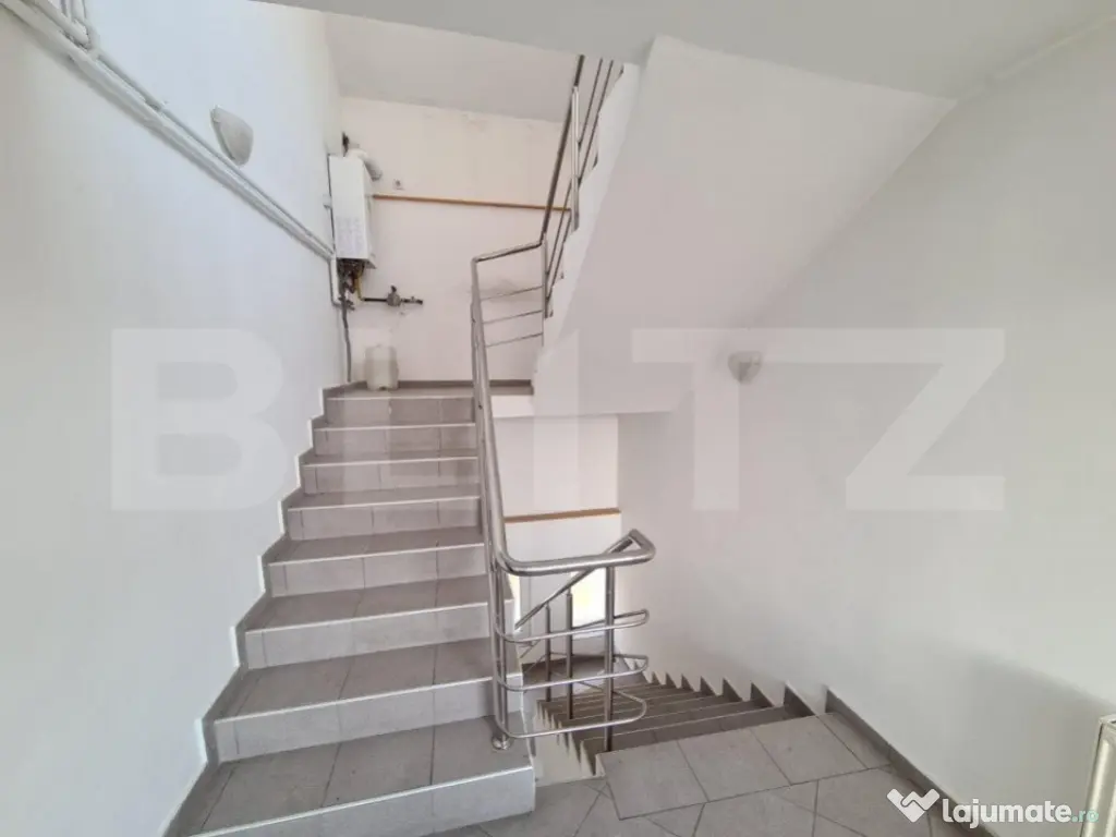 Casa, proprietate pretabila pentru sediu de firma + hala pro