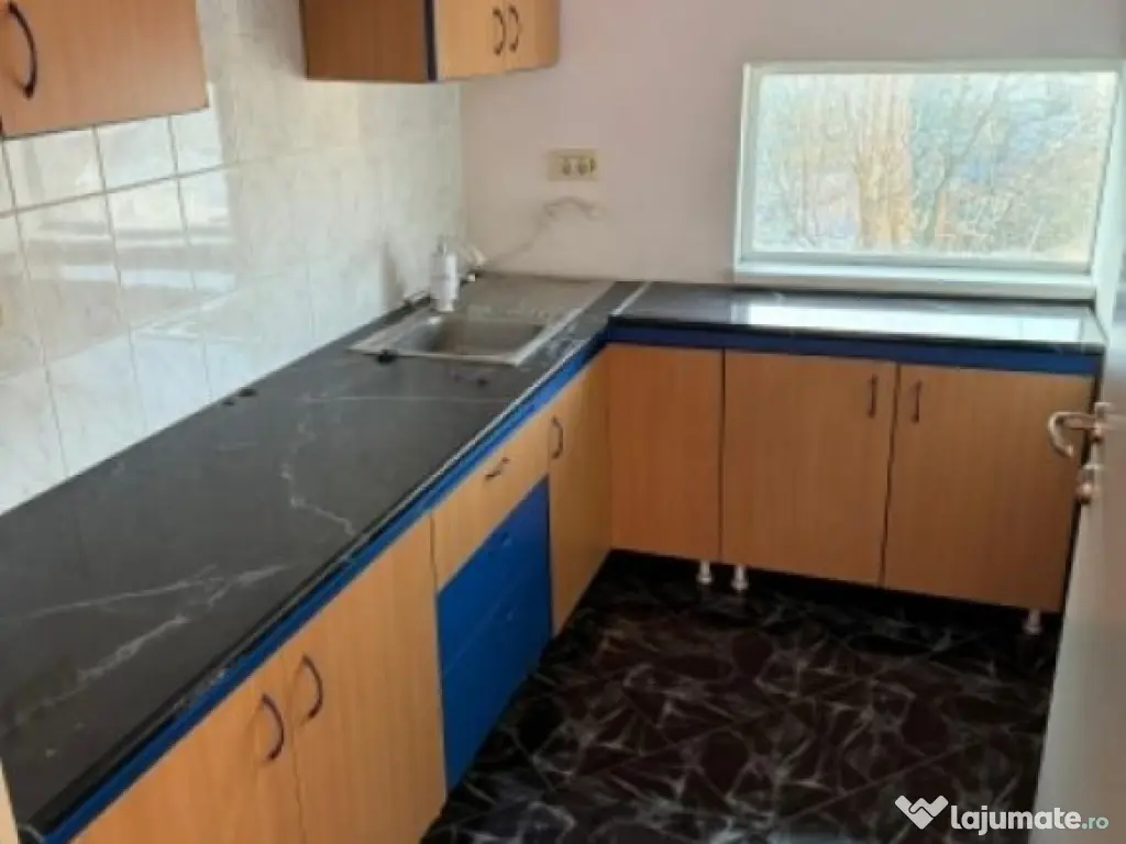 Inchiriez spatiu de birouri, zona Metrou Brancoveanu, 110mp, 1.210euro