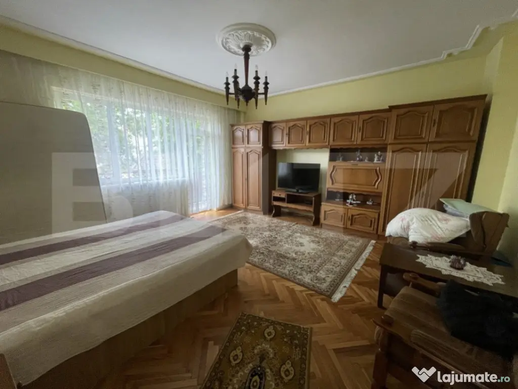 Casa, 211mp, Zona Piata Mica