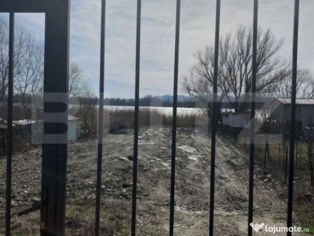 Teren intravilan, 1558mp, fs 18, iesire la Dunare, Sat Divi