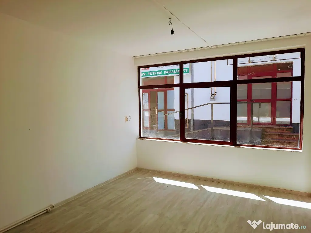 Full Shopping Center Deva, spatii comerciale de inchiriat 