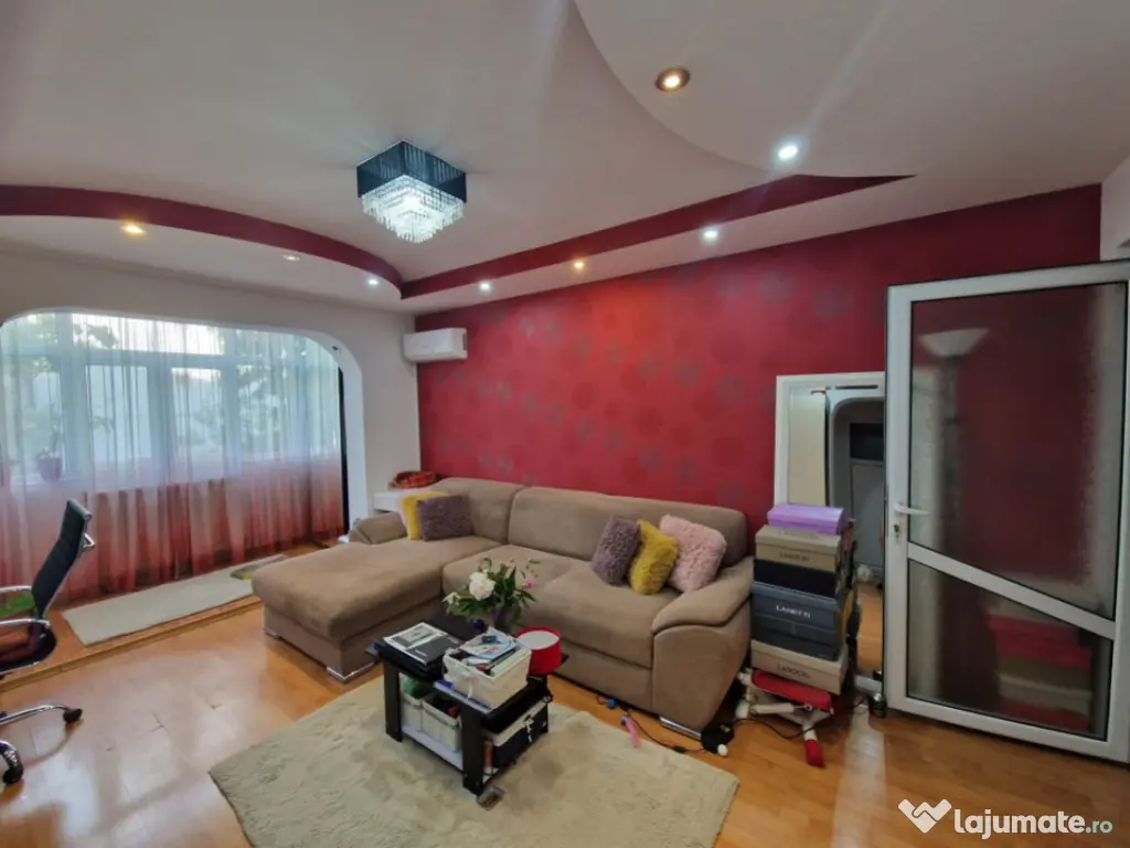 Apartament semidecomandat cu 2 camere, etaj1/4, Vaslui zona