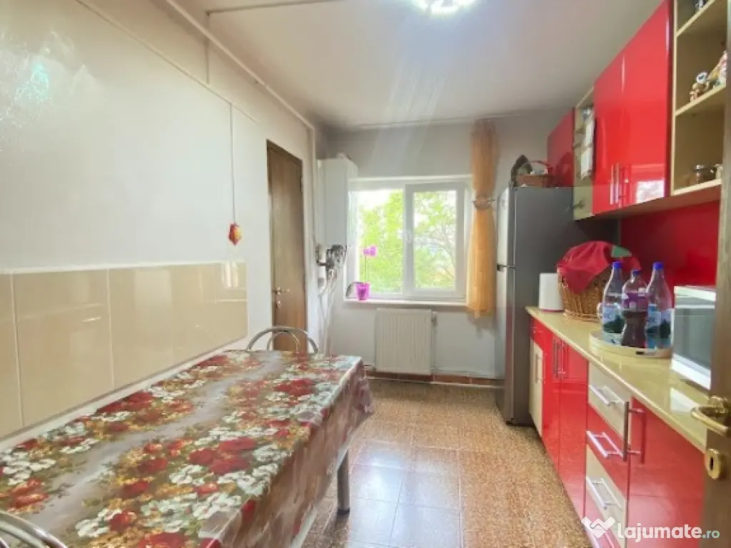 Ap 3 cam, Gavana, langa Spitalul Judetean, 119000 euro 