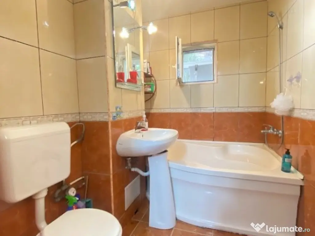 Ap 3 cam, Gavana, langa Spitalul Judetean, 119000 euro 