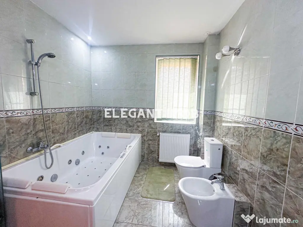 Vila superba cu piscina in Paradisul Verde 