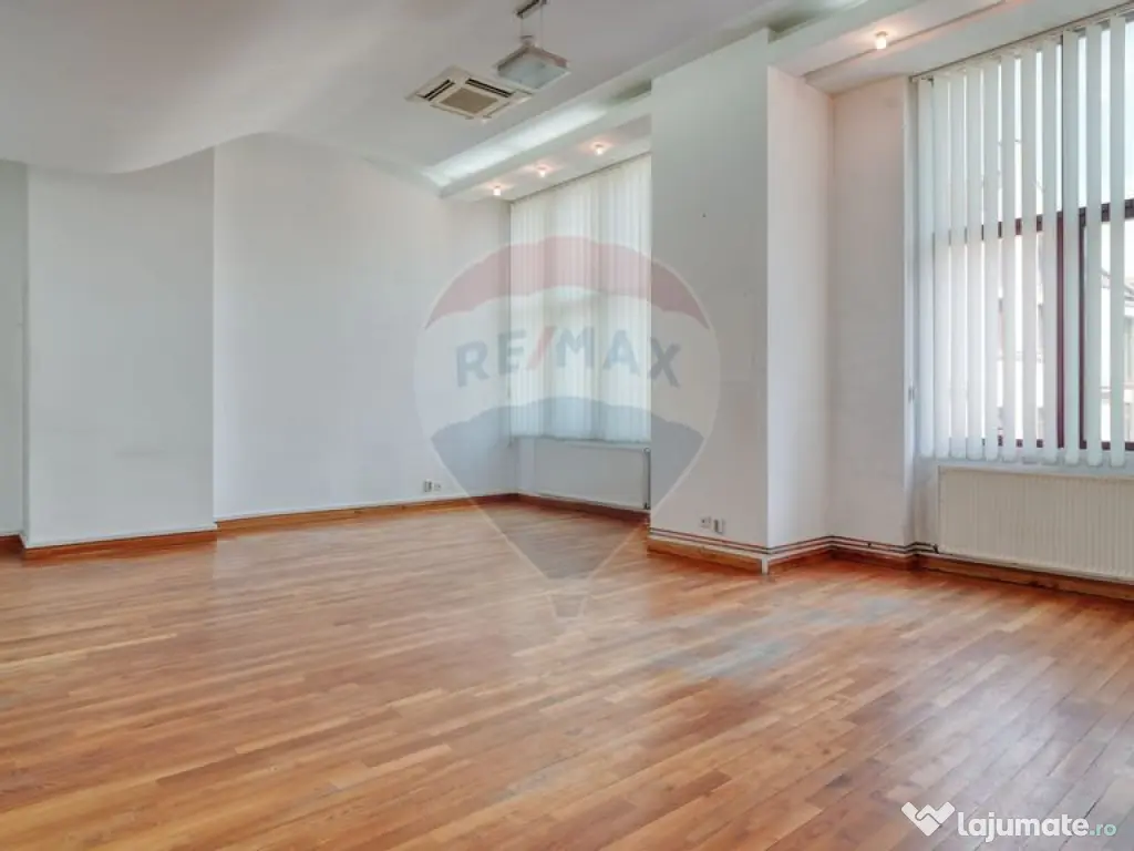 Birou de închiriat în clădire de birouri, Brașov, lâ... 