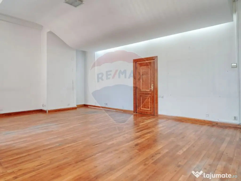 Birou de închiriat în clădire de birouri, Brașov, lâ... 