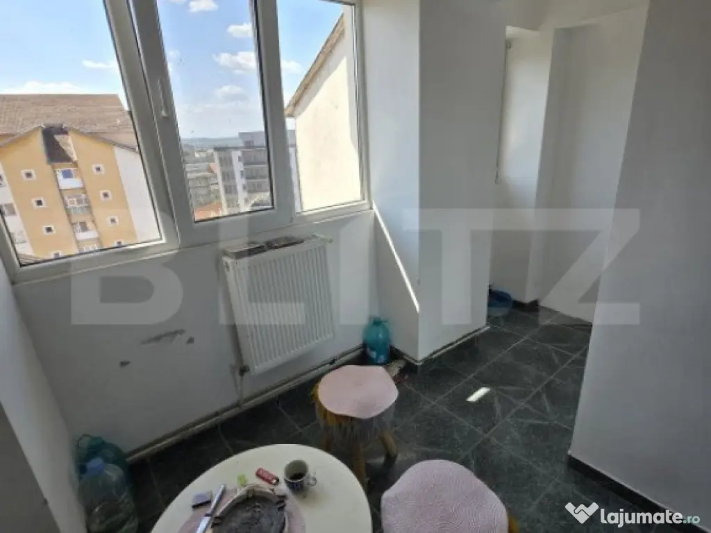 Apartament 3 camere, semidecomandat, zona Republicii