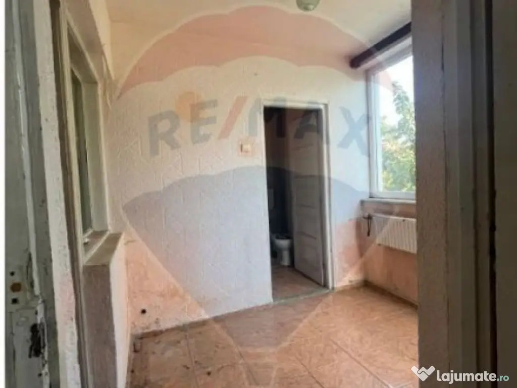 Vilă Spațioasă în Zona Șelimbăr, Ideală pentru Fam... 