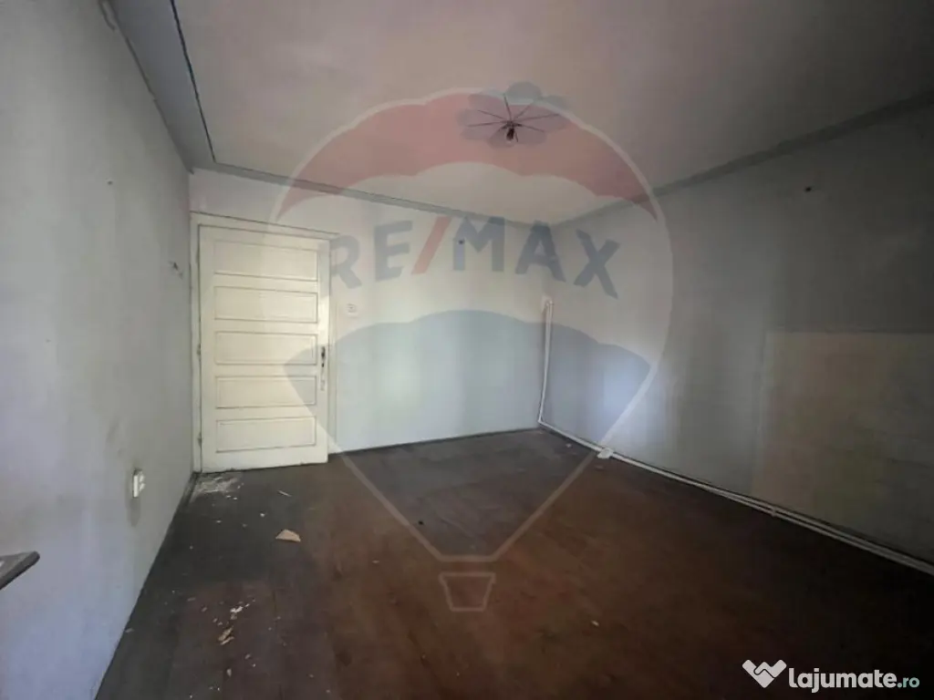 Vilă Spațioasă în Zona Șelimbăr, Ideală pentru Fam... 