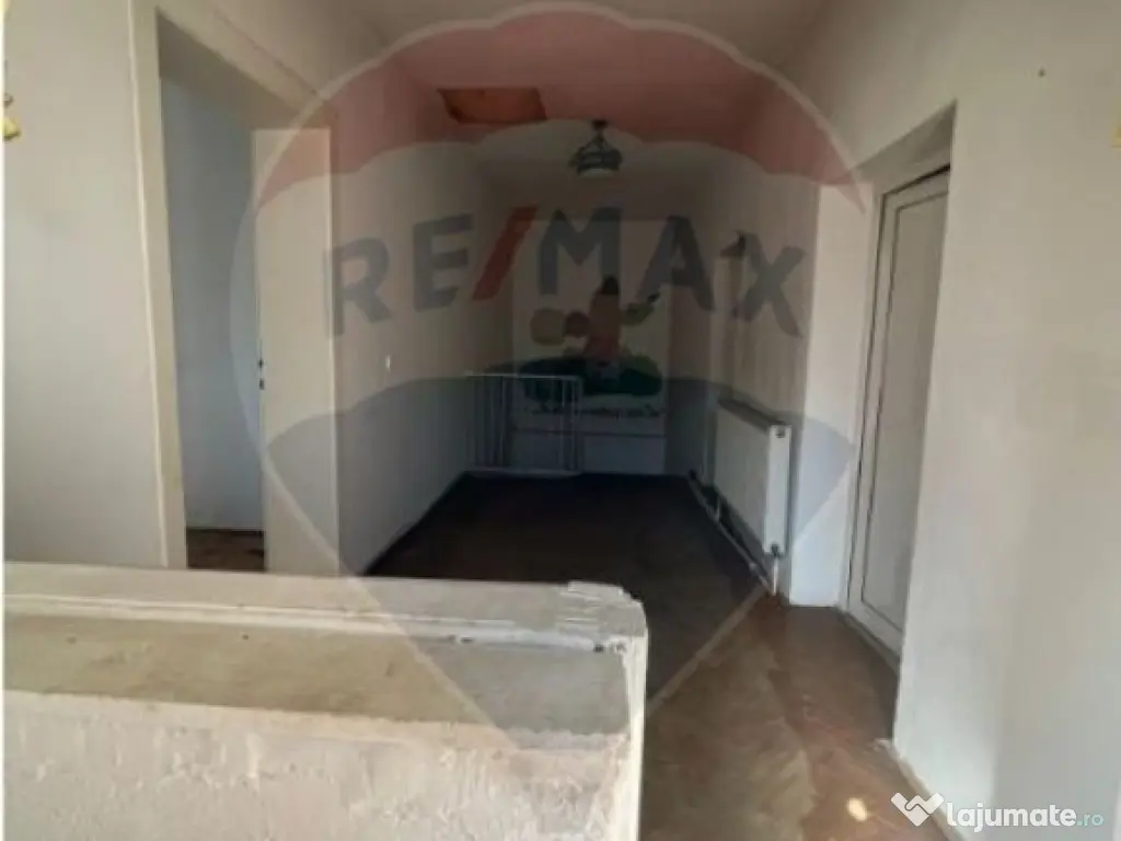 Vilă Spațioasă în Zona Șelimbăr, Ideală pentru Fam... 