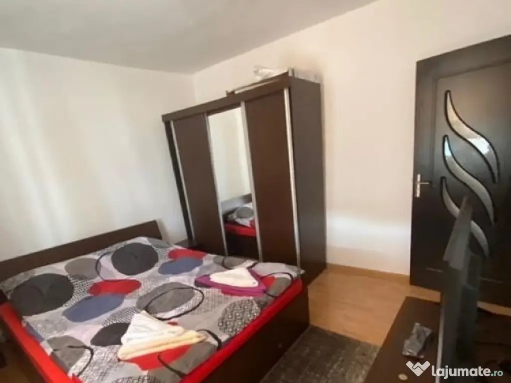 2 camere in zona Panduri