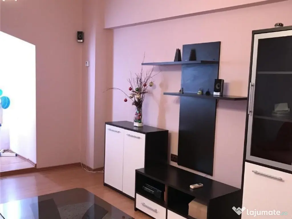 2 camere in zona Panduri