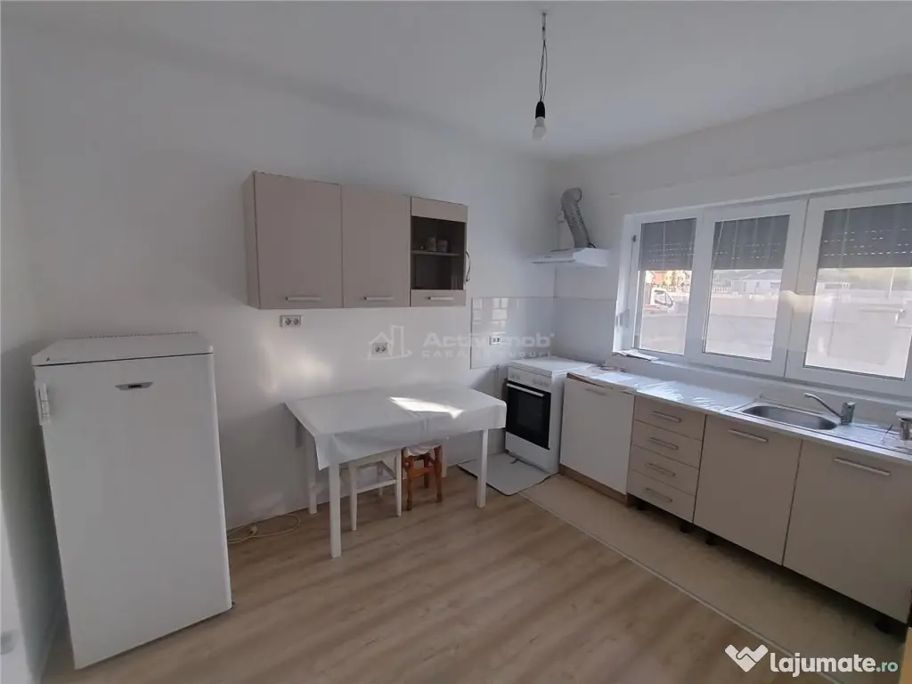 Caransebes, Casa Noua Parter Etaj, Pretabil pentru cabinete 