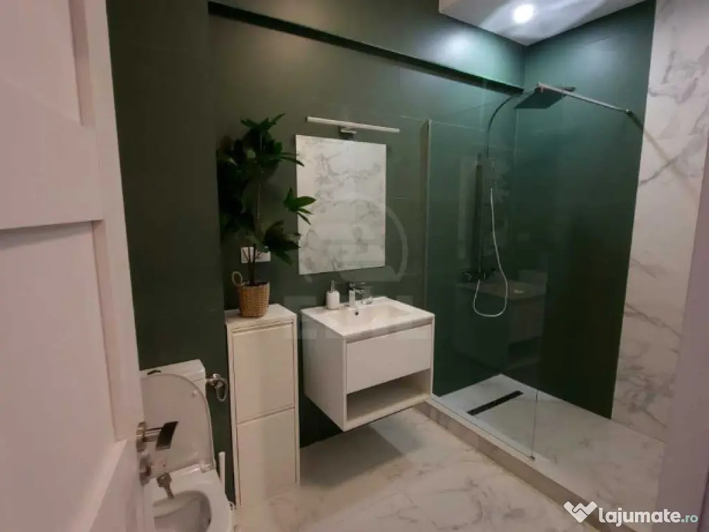 Apartament cu 2 camere DE LUX zona Teilor etaj 1!!