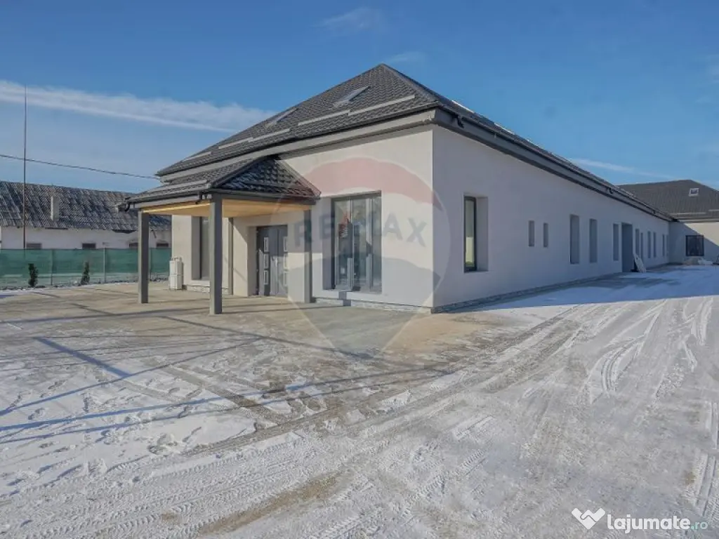 Hala moderna si incalzita | curte betonata | 2 niveluri |... 