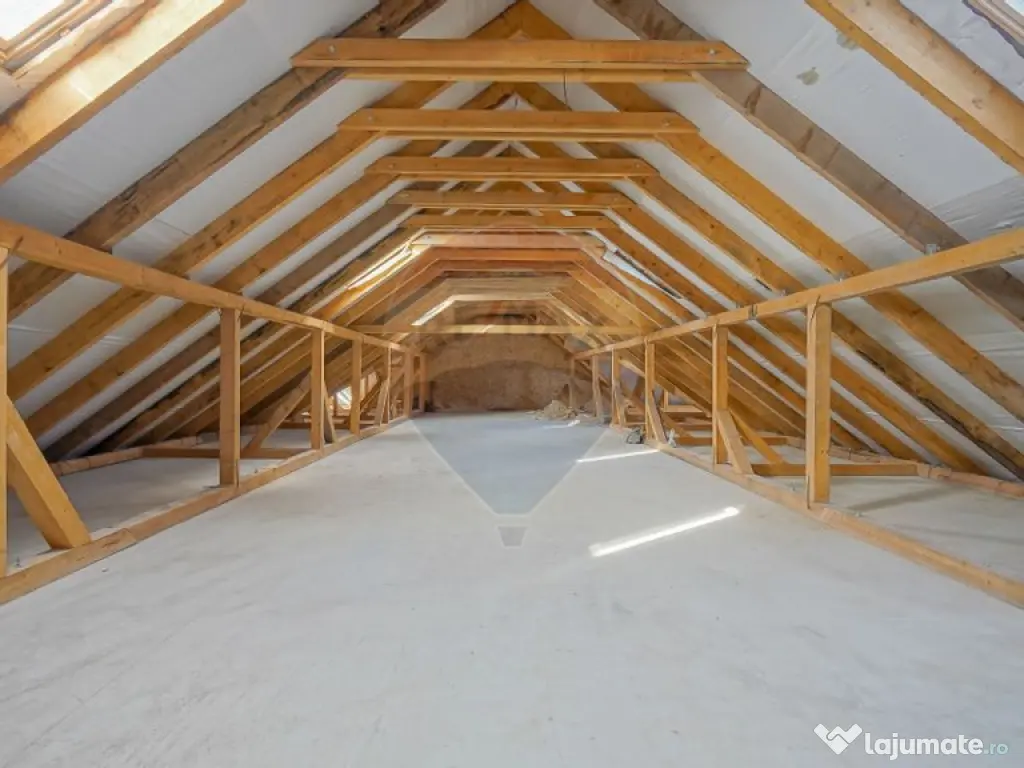 Hala moderna si incalzita | curte betonata | 2 niveluri |... 