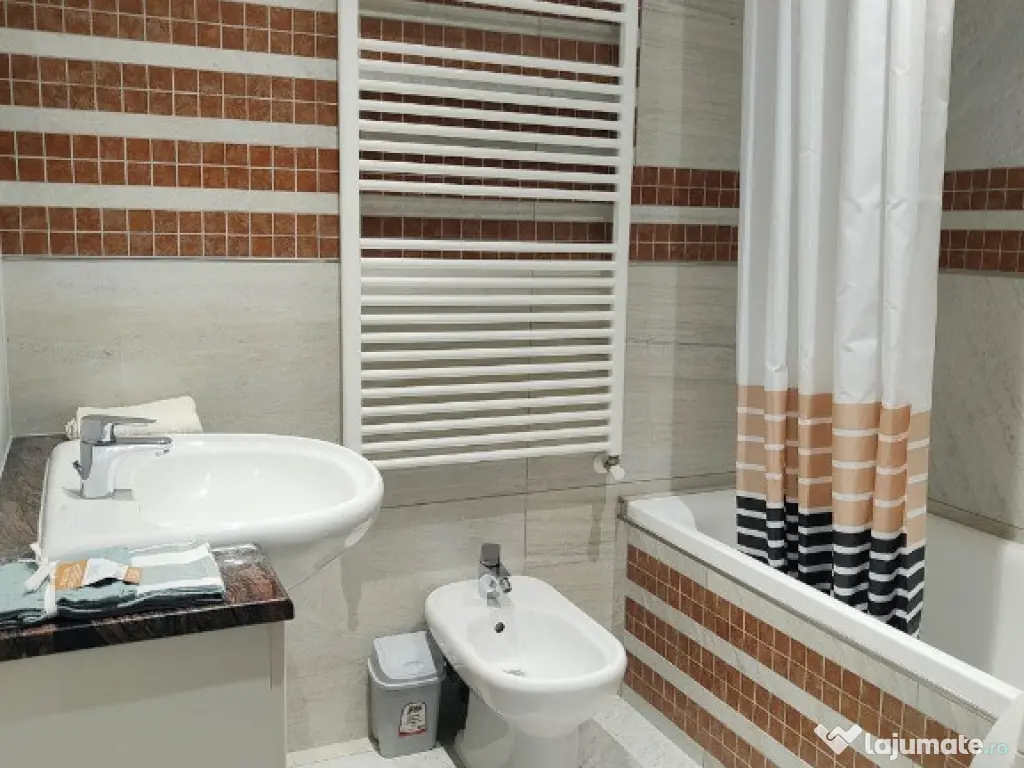 De inchirat 2 camere zona Marasti