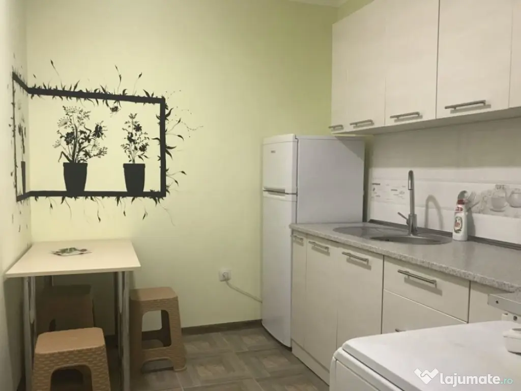 Garsoniera langa Metrou Costin Georgian 